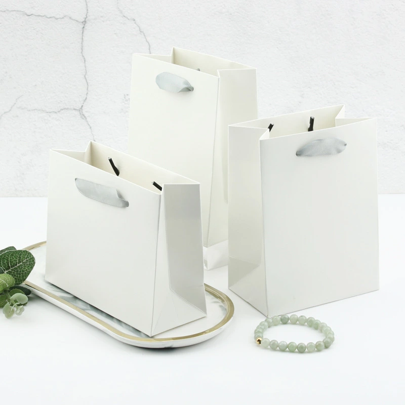 Hoogwaardige geschenkzakjes van getextureerd papier