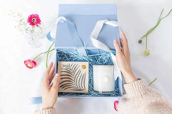 Luxury Rigid Magnetic Closure Gift Box With Dual Ribbons